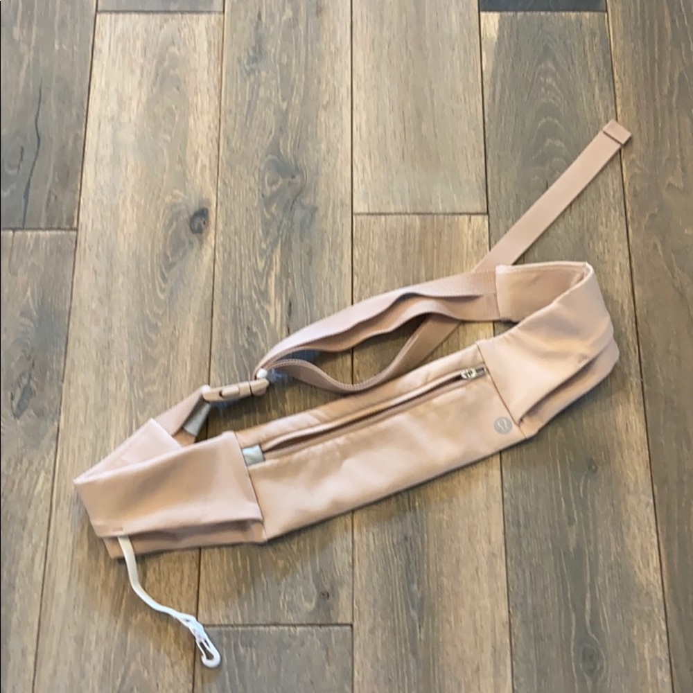 Running belt.